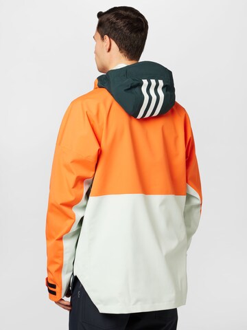 ADIDAS TERREX - Chaqueta de montaña en verde