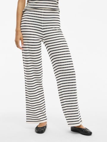 VILA Loosefit Broek 'VILIPSA' in Wit: voorkant