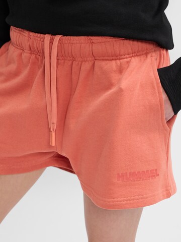 Hummel Regular Workout Pants in Orange