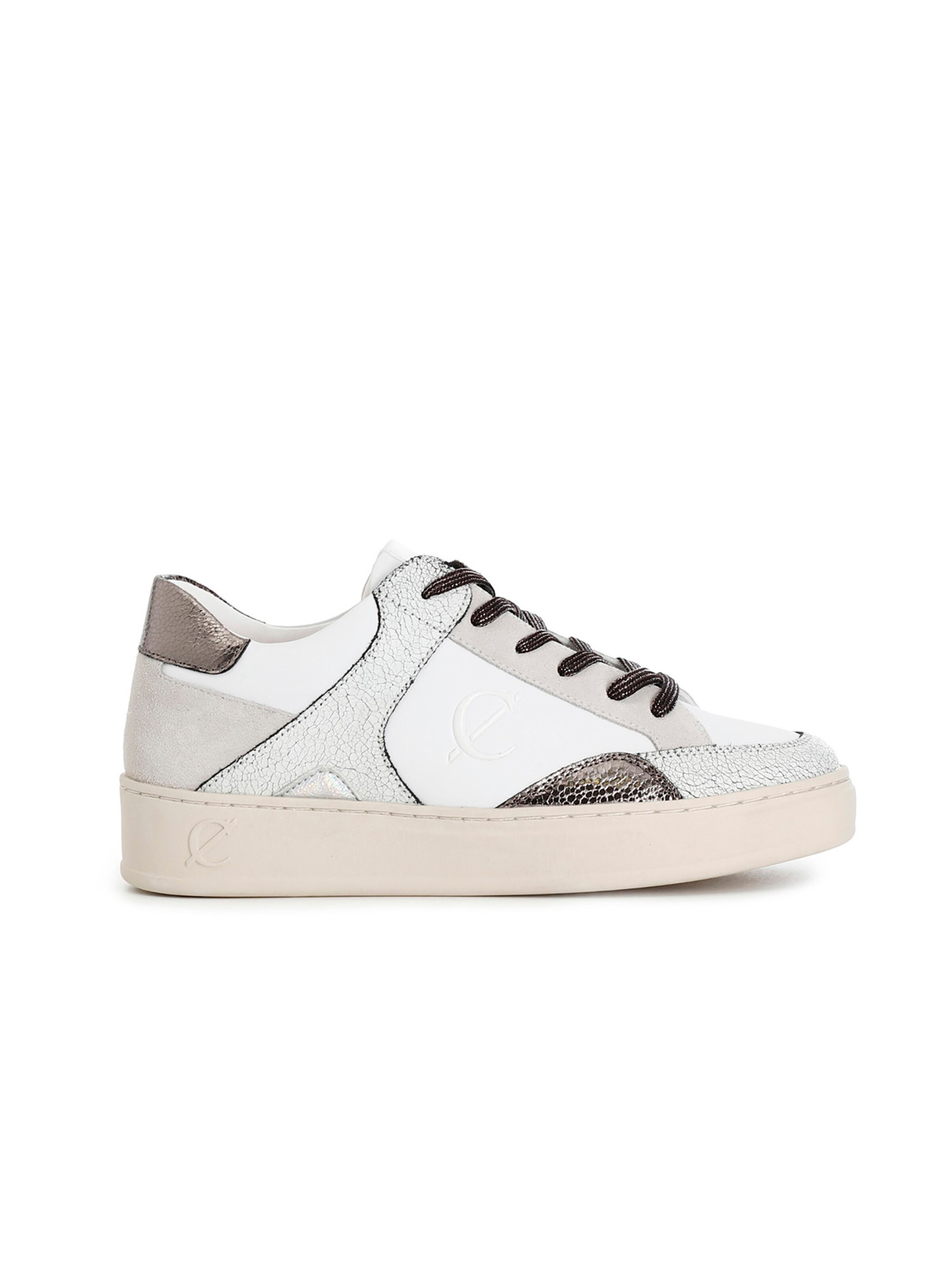 Baskets basses CAFè NOIR en blanc