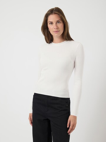 YAS Sweater 'YASZOEY' in White: front