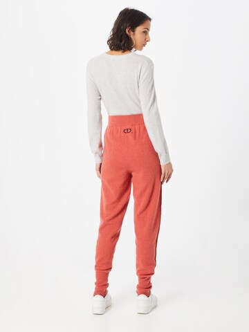 Tapered Pantaloni de la Twinset pe roșu