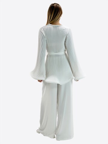 Elara Hausanzug in Weiß