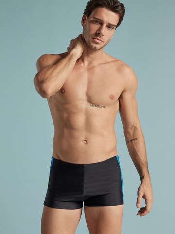 IUMAN Intimissimi Swim Trunks in Black