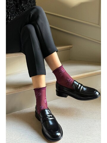 Sokisahtel Sokken 'FIORELLA floral sheer socks' in Rood