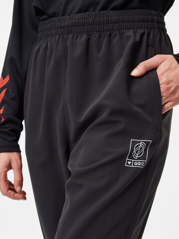 Hummel Tapered Sportbroek in Zwart