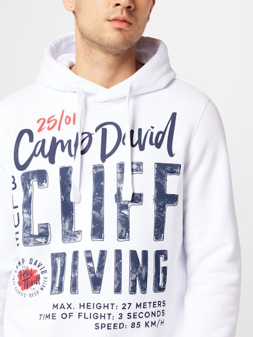 CAMP DAVID Sweatshirt in Weiß