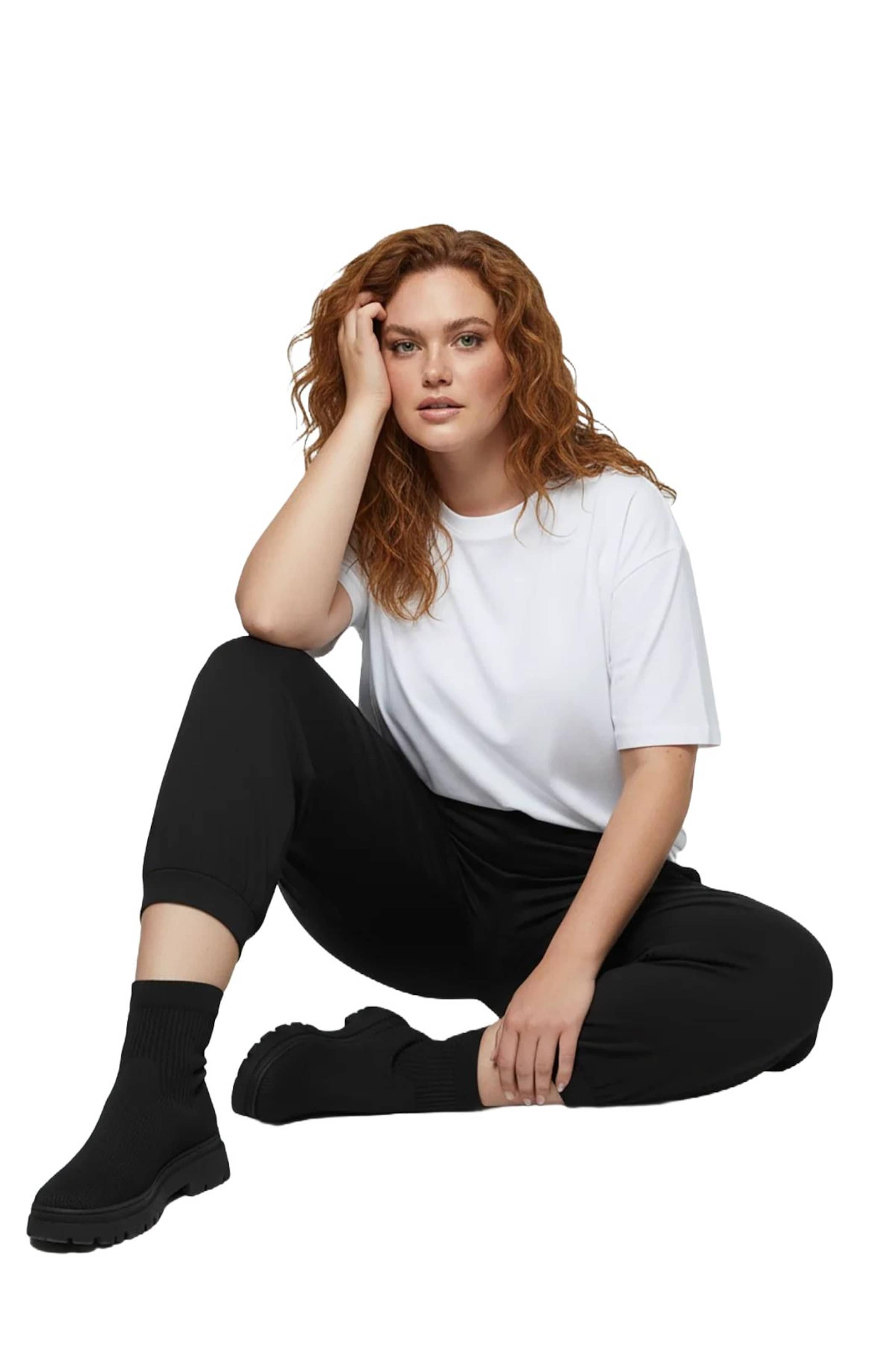 Shape Of You Tapered Broek in Zwart