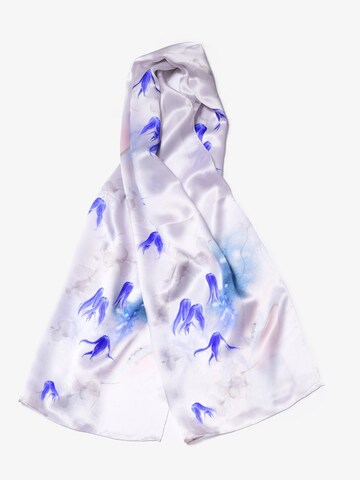 MayTree Scarf in Blue: front