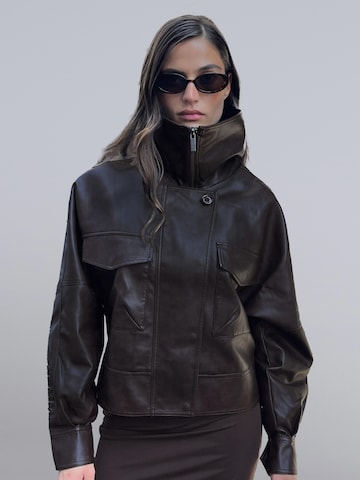 Veste mi-saison AEMMI en marron