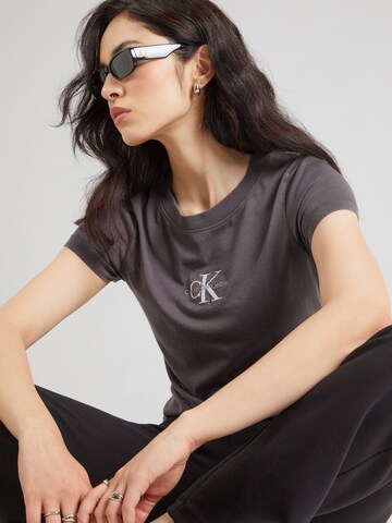 Calvin Klein Jeans T-Shirt in Grau