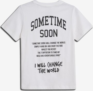 SOMETIME SOON - Camiseta 'Dimas' en blanco