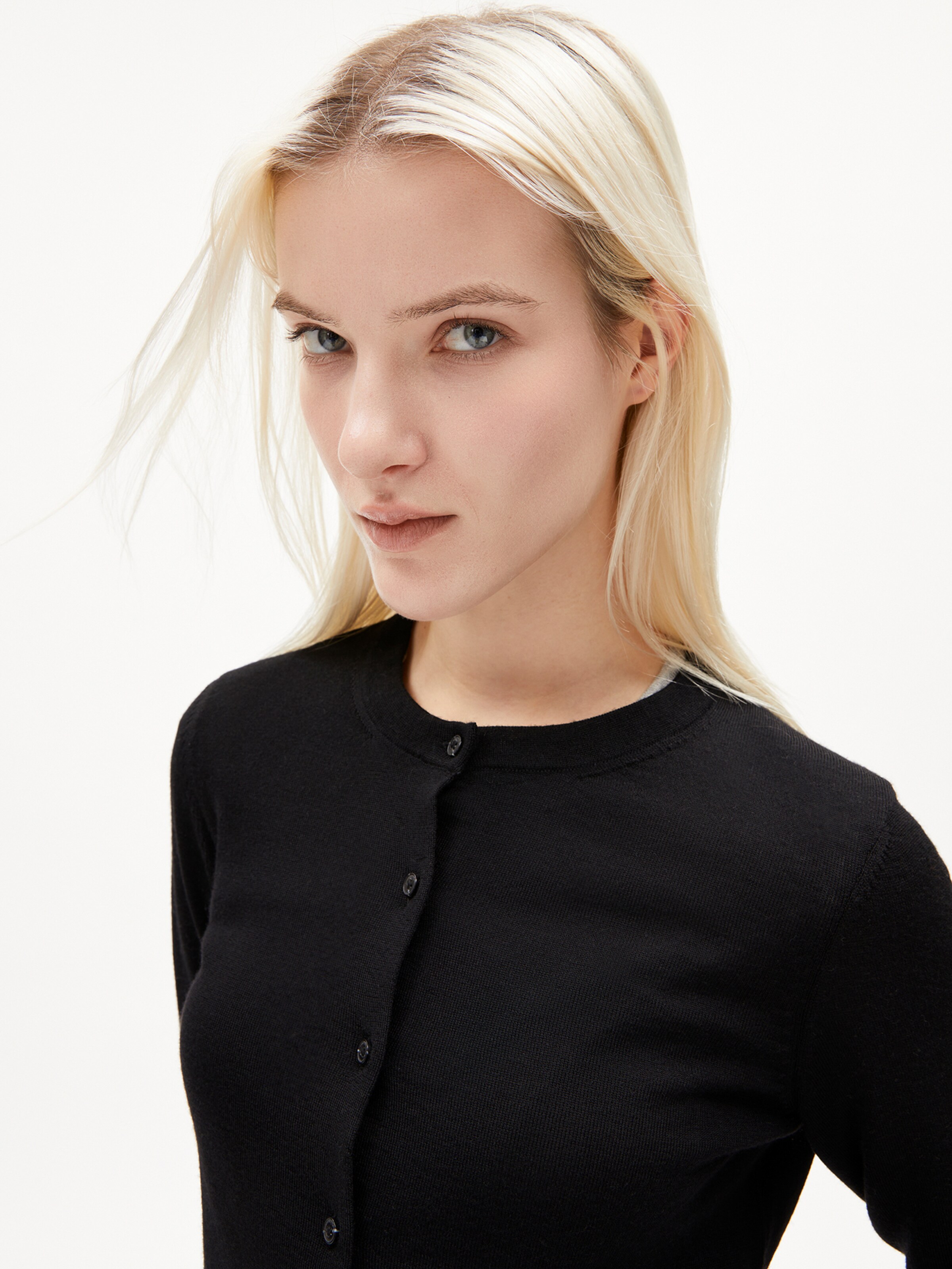 ARMEDANGELS Strickjacke ' OPHALIAA MERINO ' in Schwarz