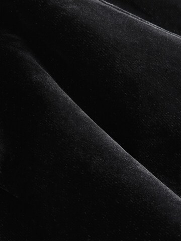 Next Tapered Jeans in Black