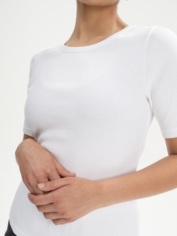 T-shirt 'JASLEEN' MELA en blanc
