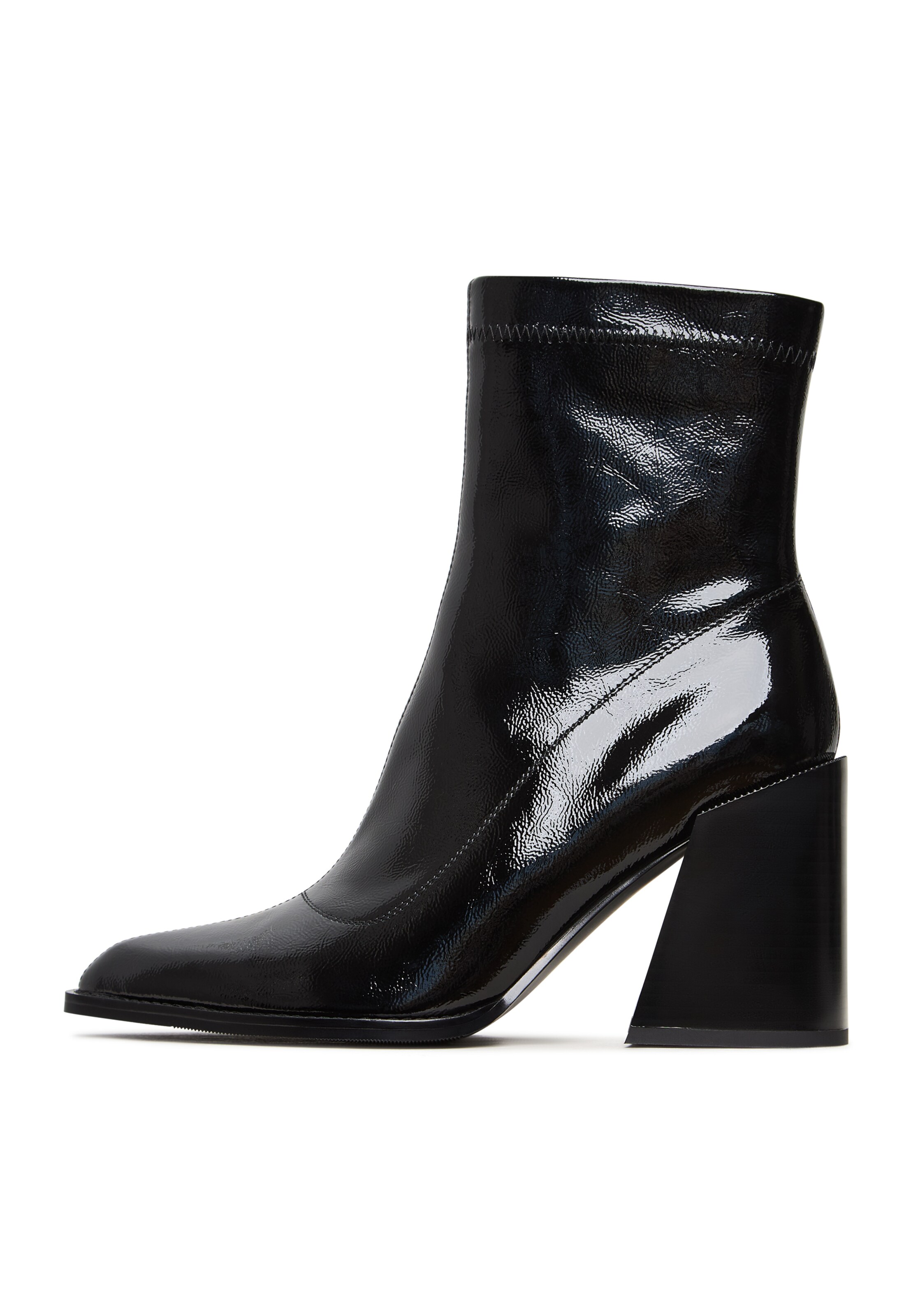 CESARE GASPARI Bootie in Black: front