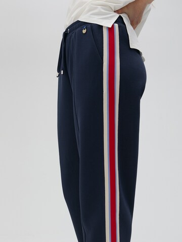 Regular Pantalon Lola Casademunt en bleu