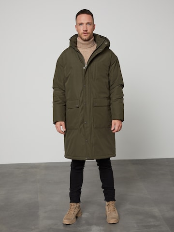 DAN FOX APPAREL Winterjas 'Mailo' in Groen: voorkant