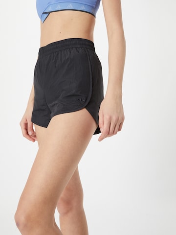 Regular Pantaloni 'Premium Essentials Nylon' de la ADIDAS ORIGINALS pe negru