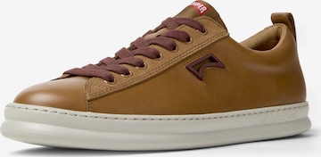 Baskets basses 'Runner Four' CAMPER en marron : devant