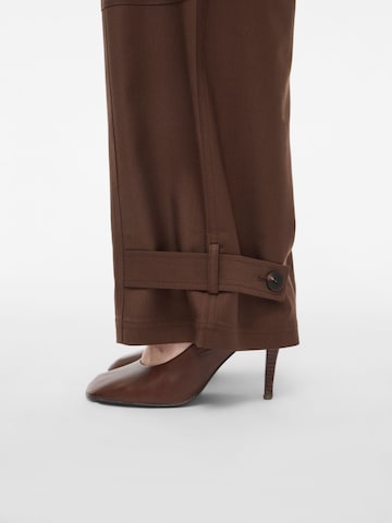 regular Pantaloni di ROUGE EDIT in marrone