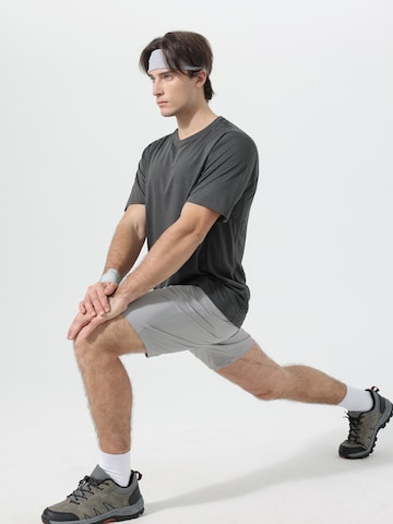 YOUTHUP Performance Shirt 'Feuchttrans' in Grey
