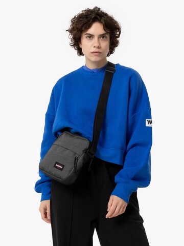 EASTPAK Crossbody bag in Grey