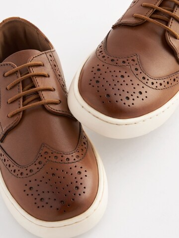 Next - Zapatos bajos en marrón