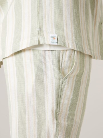 Coupe regular Chemise 'Curries' Deeluxe en vert