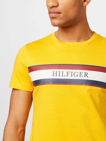 TOMMY HILFIGER Тениска в жълто