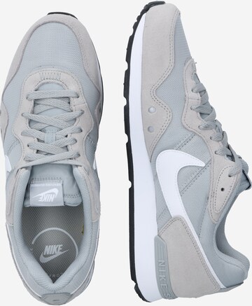 Nike Sportswear Sneaker 'Venture Runner' in Grau