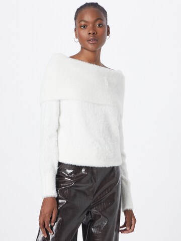 NEW LOOK Sweater in White: front