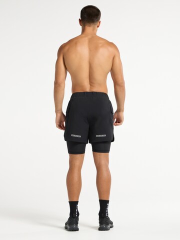 A-Game - regular Pantalón deportivo en negro