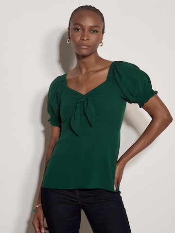 Chemisier ' ' Apricot en vert : devant