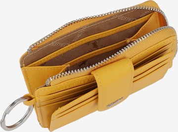 Braun Büffel Wallet 'Joy' in Yellow