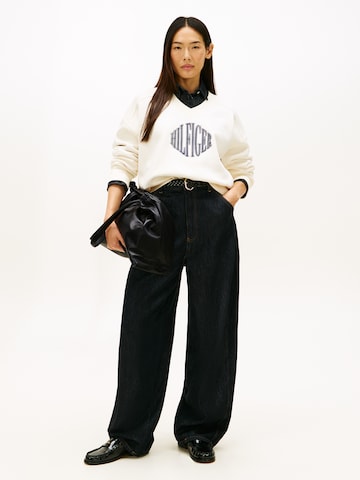 TOMMY HILFIGER Schultertasche in Schwarz