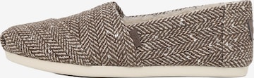 TOMS Classic Flats in Brown: front