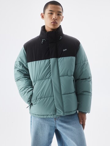 Veste mi-saison Pull&Bear en vert : devant