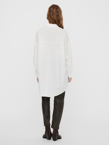 VERO MODA - Blusa 'Bina' en blanco