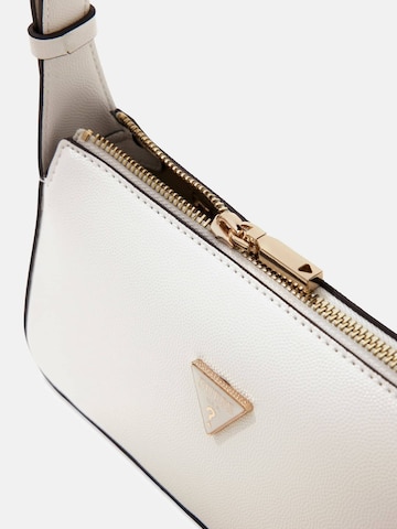 GUESS Válltáskák 'Isobel' - fehér