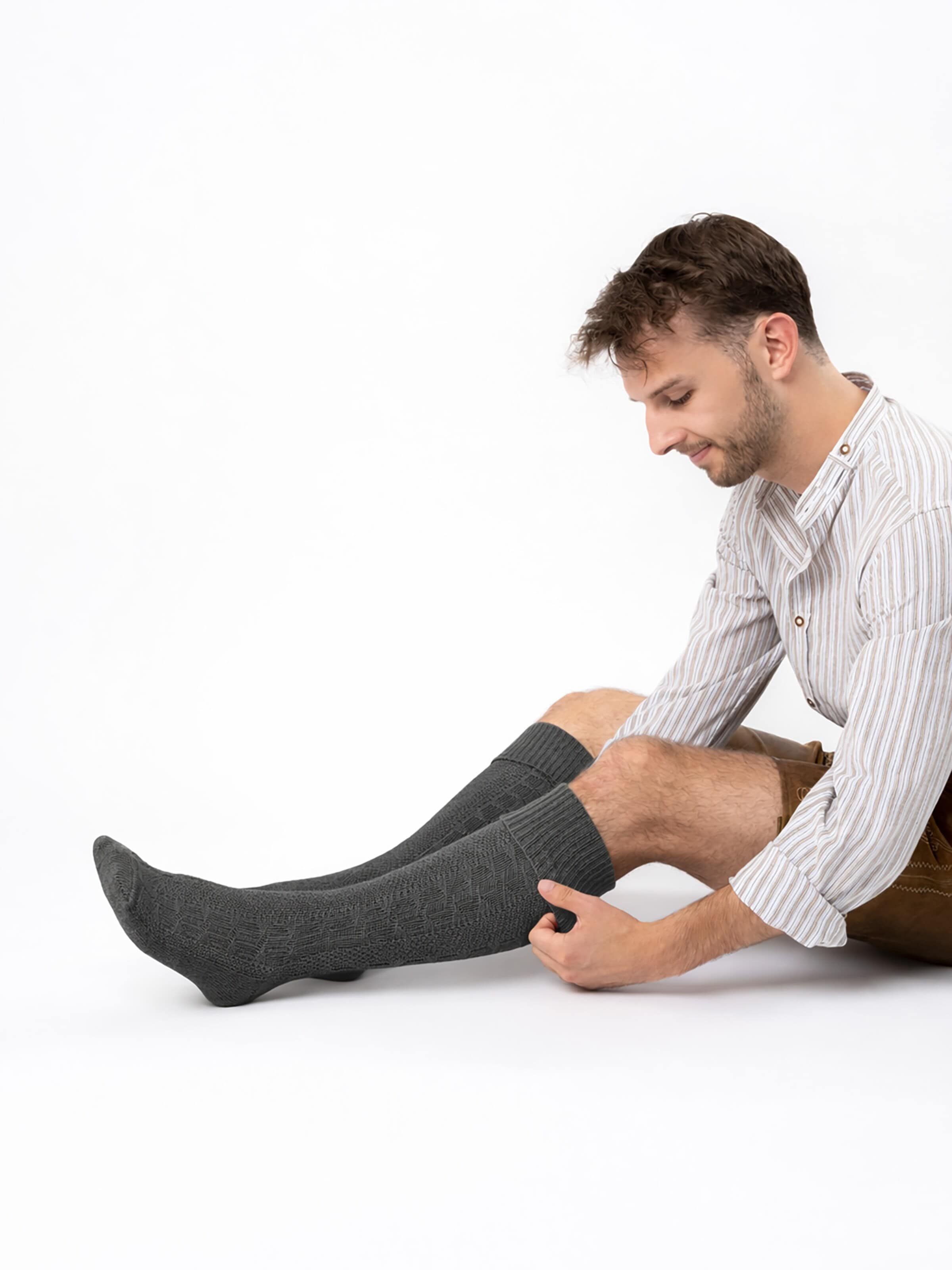 HerzSticht Traditional Socks 'Silberdistel' in Grey