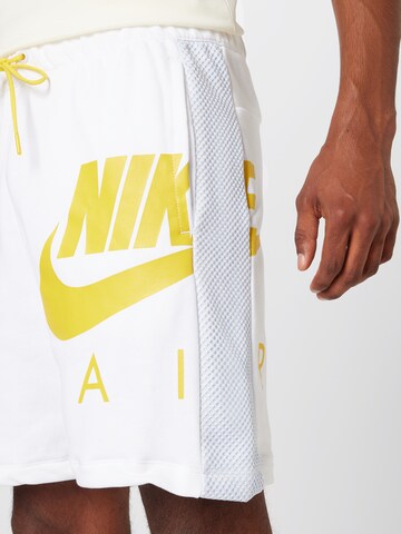 Nike Sportswear Regular Trousers in White