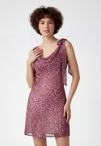 MYMO - Vestido em rosa: frente