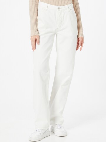 NA-KD regular Jeans i hvid: forside