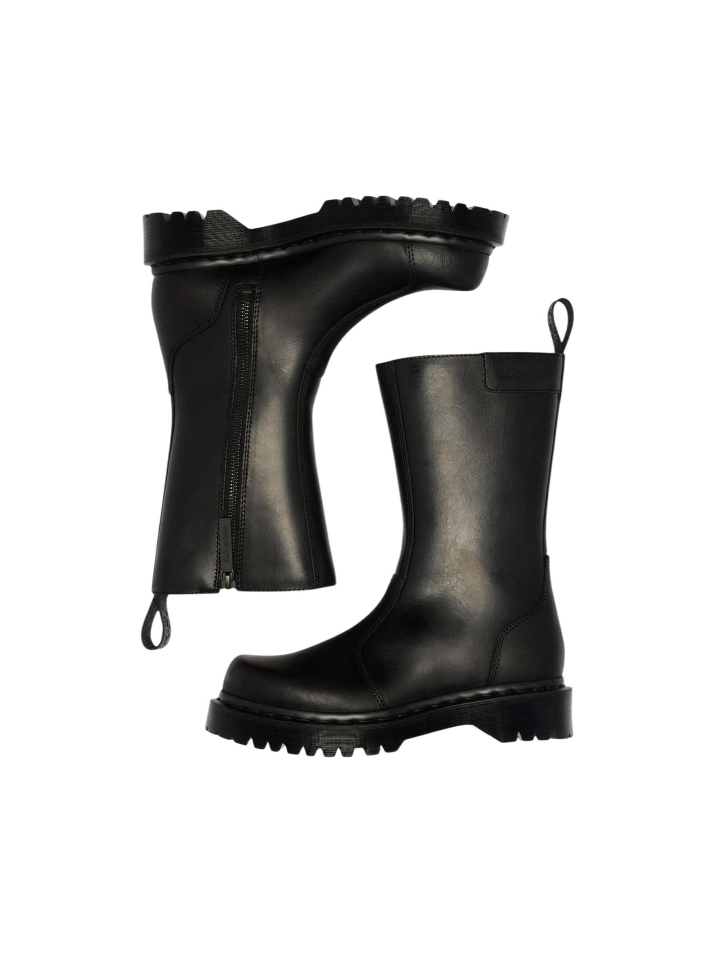 Dr. Martens Boots 'Rejena Black Old Harness 42803001' in Black