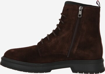 TOMMY HILFIGER - Botas com atacadores em castanho