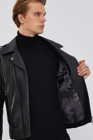 Derimod Übergangsjacke in Schwarz