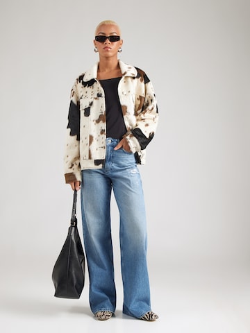 ABOUT YOU Póló 'Marian' - fekete