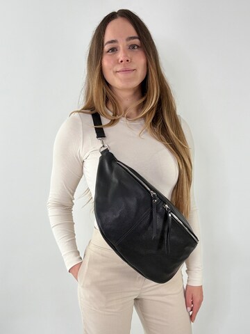 lePelou Gürteltasche 'CLARA' in Schwarz