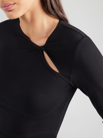 ABOUT YOU Koszulka 'Paloma' w kolorze czarny